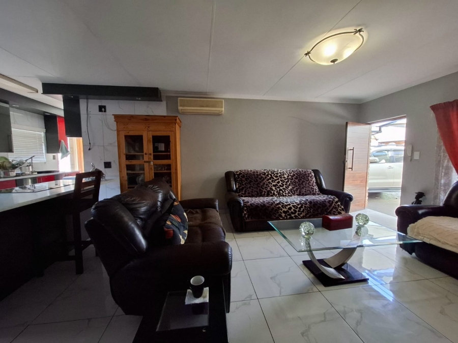 3 Bedroom Property for Sale in Protea Park North West